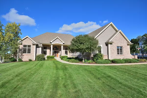 W291N4300 Prairie Wind Cir N, Delafield, WI 53072