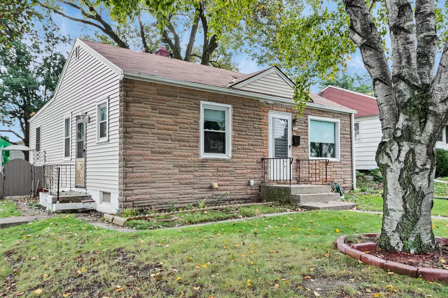 3504 S 34th St, Milwaukee, WI 53221