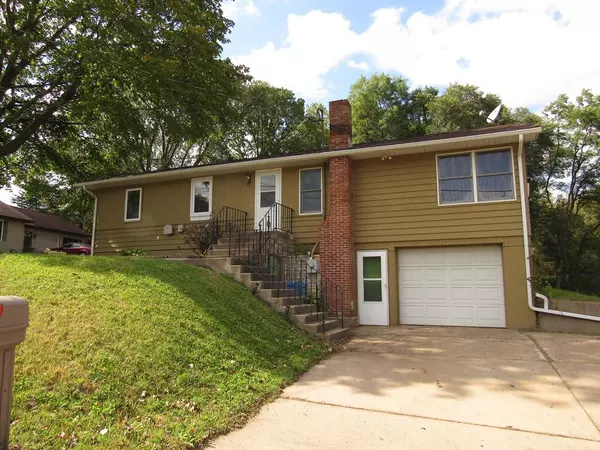 1401 E Burns Valley Rd, Winona, MN 55987