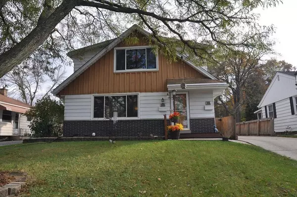 4423 W Saint Francis Ave, Greenfield, WI 53220