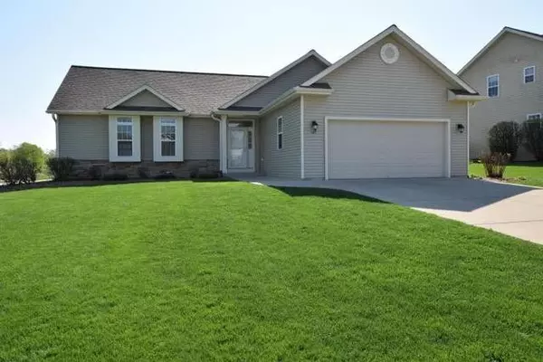 167 N Wild Flower Ln, Elkhorn, WI 53121