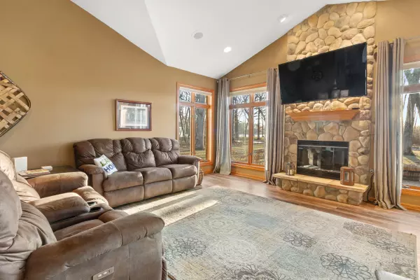 Waterford, WI 53185,5680 Island View Ct