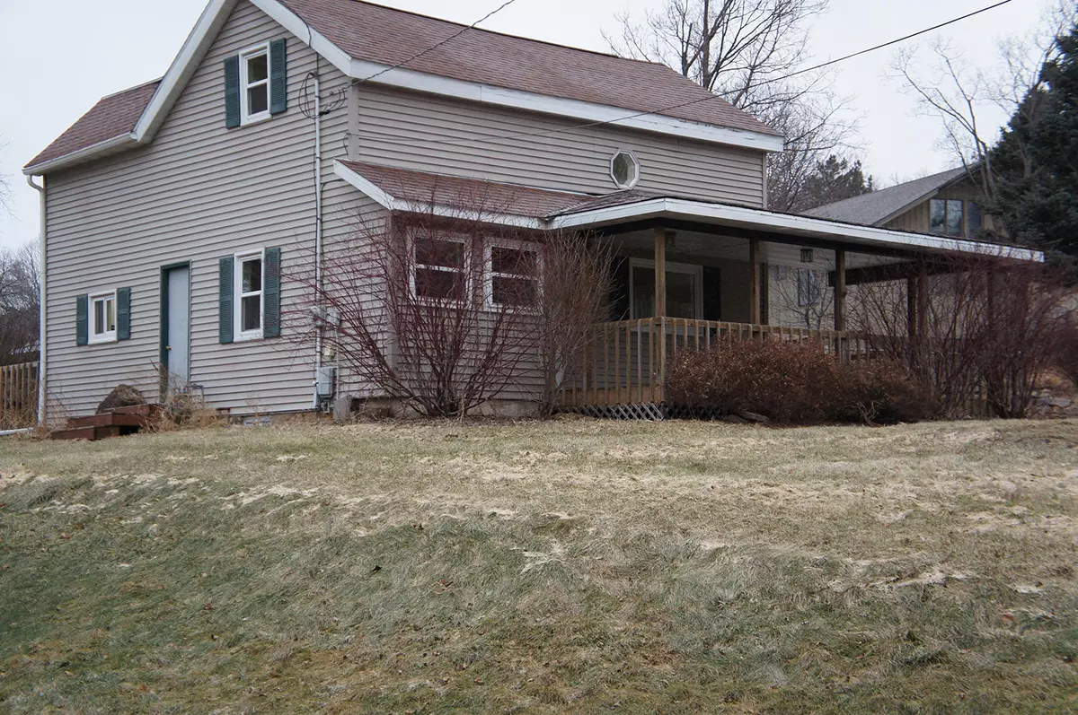 Baraboo, WI 53913,1623 East St