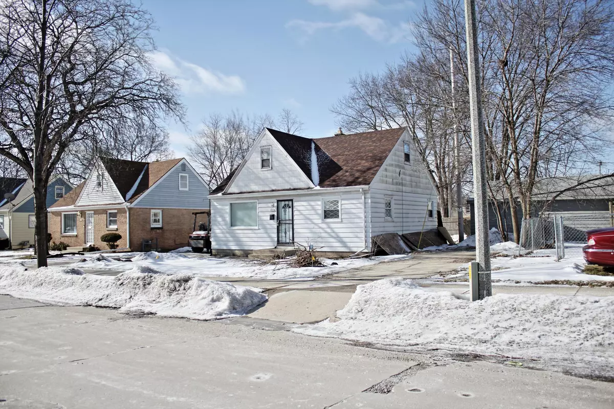 Milwaukee, WI 53209,4965 N 42nd St