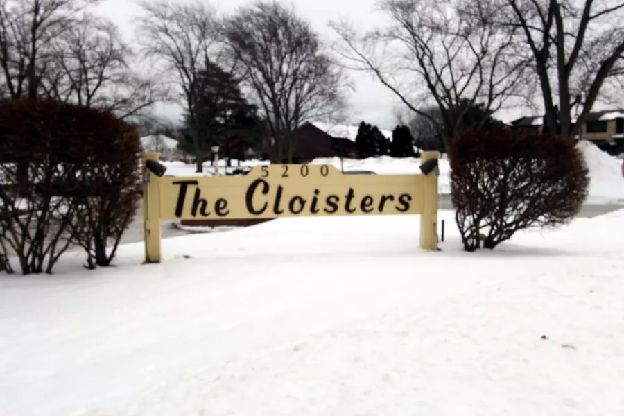 5200 S Tuckaway Blvd Unit 344, Greenfield, WI 53221