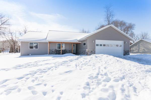 407 Dalogasa Dr, Arena, WI 53503