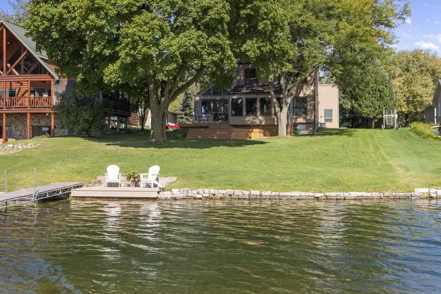 W1351 N Blue Spring Lake Dr, Palmyra, WI 53156