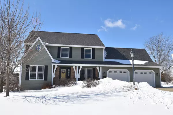 W148N10201 Windsong Cir E, Germantown, WI 53022