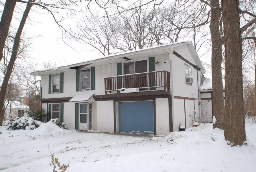 297 Pearson Dr, Lake Geneva, WI 53147