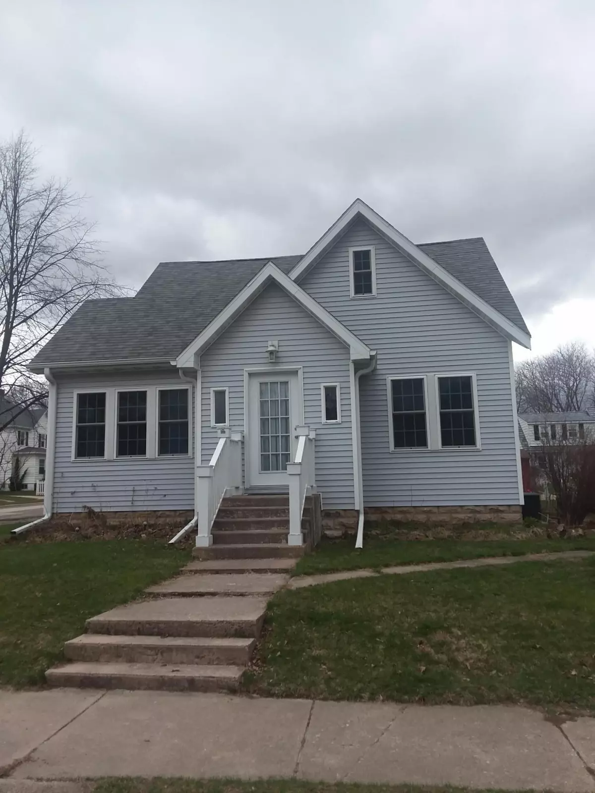 Caledonia, MN 55921,624 S Pine St