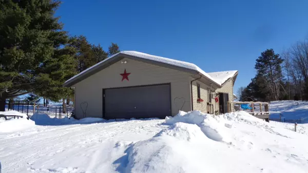 N17664 Sarah Lynn Ln., Beecher, WI 54156