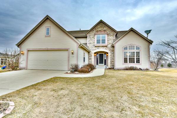 3112 Tanglewood Dr, Waukesha, WI 53189