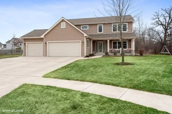 147 N Water Crest Ct, Elkhorn, WI 53121