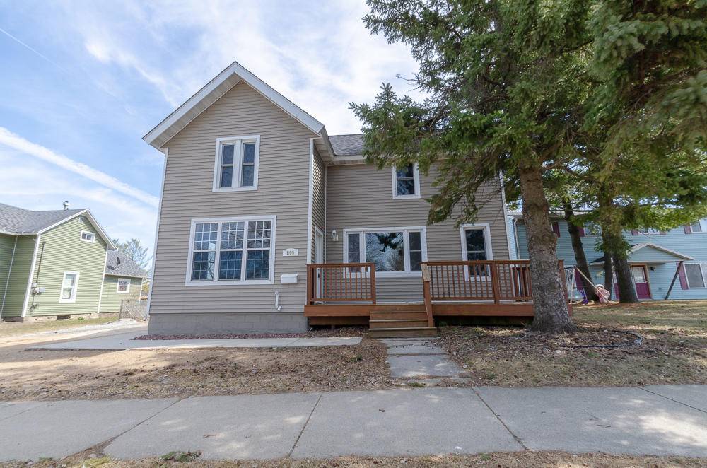 805 Madison St, Beaver Dam, WI 53916