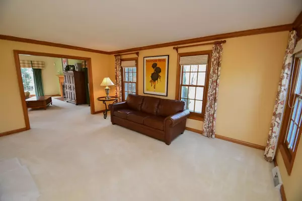 Brookfield, WI 53045,17305 Bard Ln