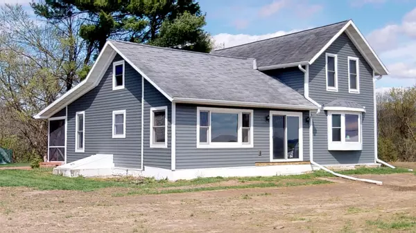 N22010 County Road J, Arcadia, WI 54612