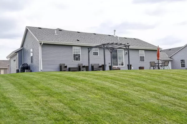 Slinger, WI 53086,595 Farmstead Dr