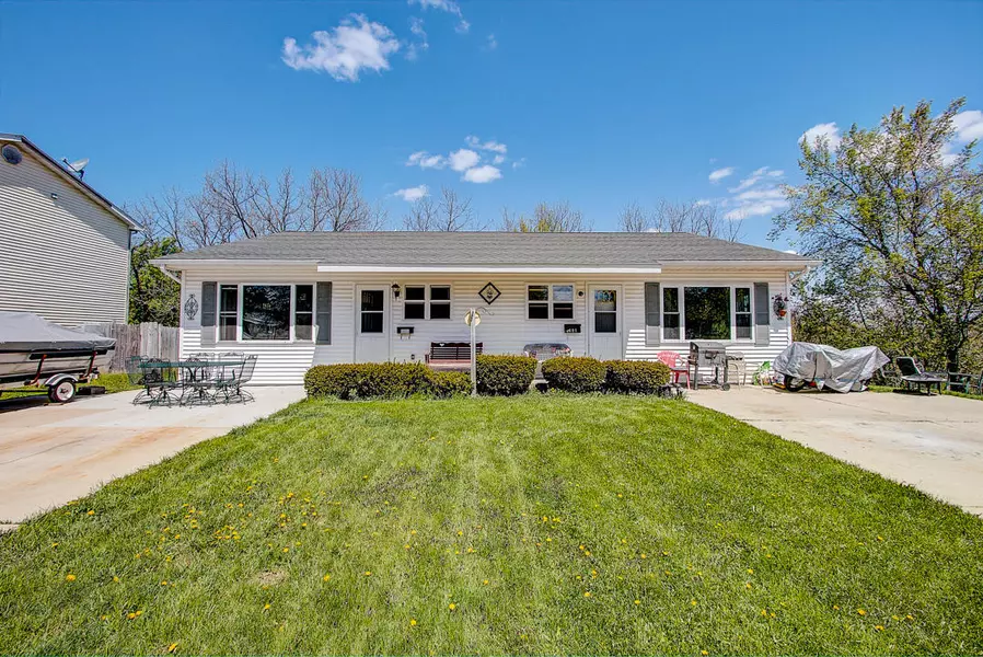 403 Spring St Unit 401, Lake Geneva, WI 53147