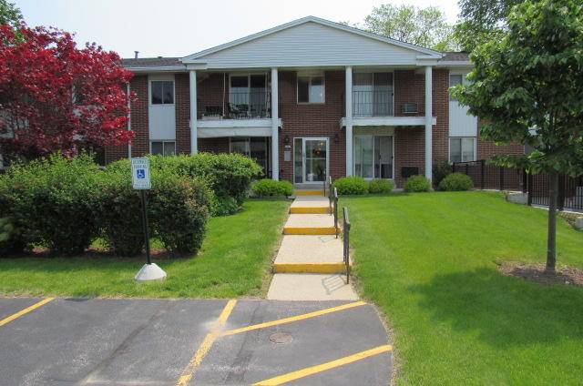 6167 W Howard Ave Unit 12, Greenfield, WI 53220