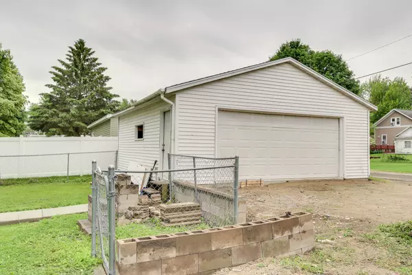 Beaver Dam, WI 53916,210 Declark St