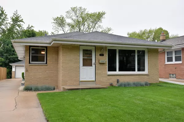 1115 S 102nd St, West Allis, WI 53214