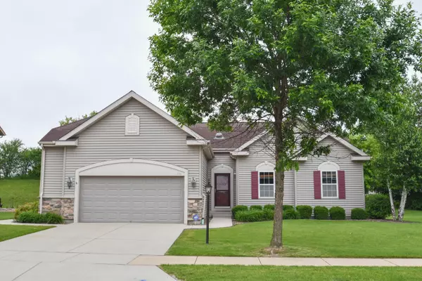 730 Summerset Dr, Johnson Creek, WI 53038