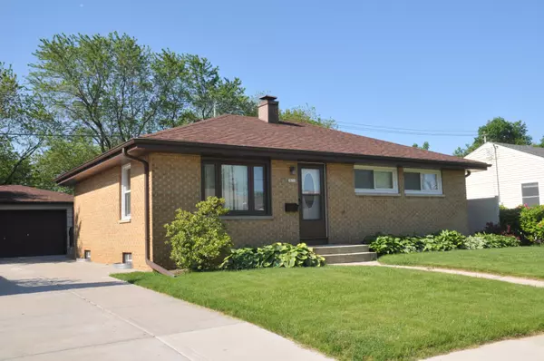3851 E Klieforth Ave, Cudahy, WI 53110