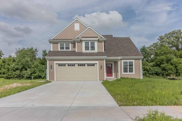 W235N6588 Outer Circle Dr, Sussex, WI 53089