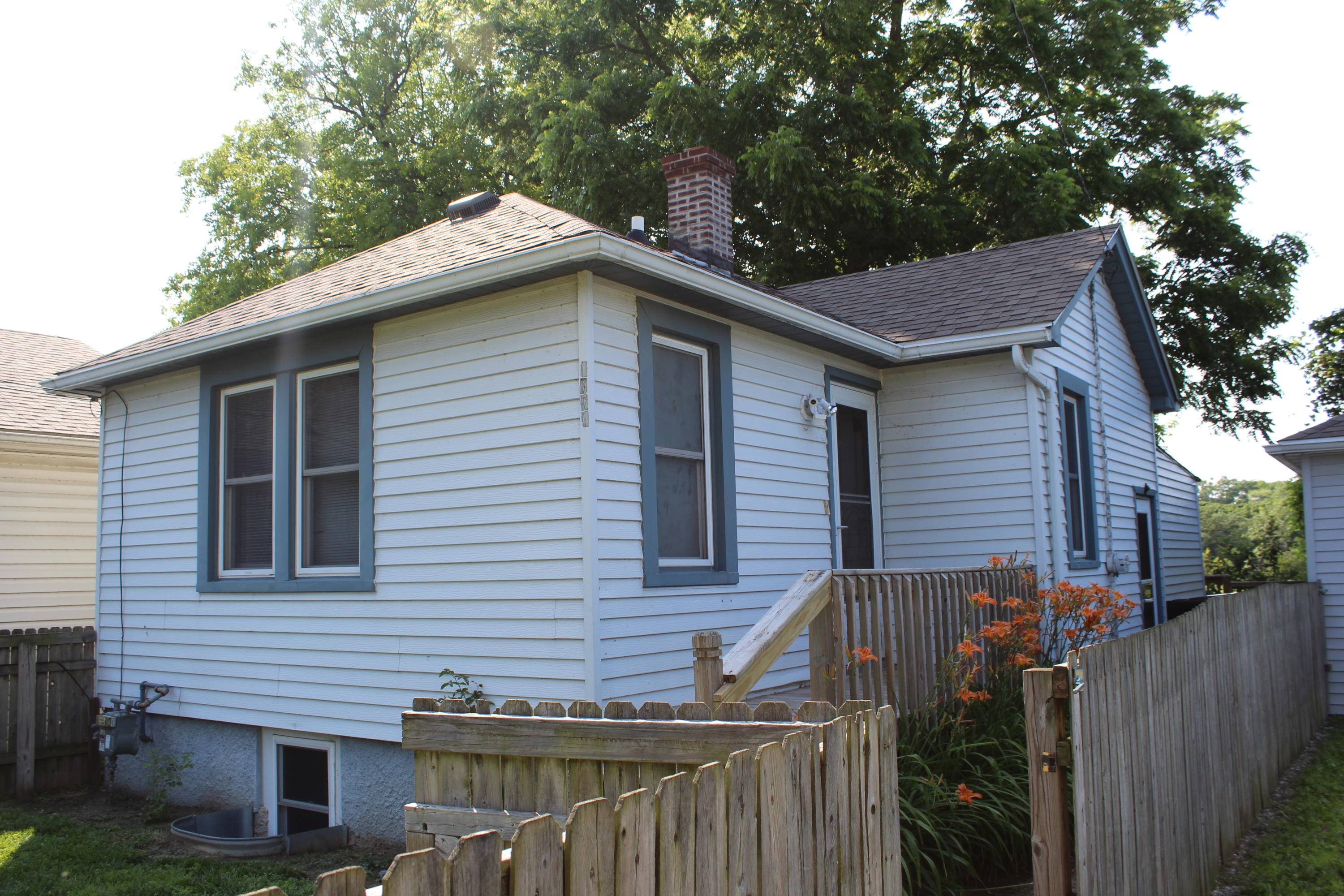 1754 9th St, Racine, WI 53403