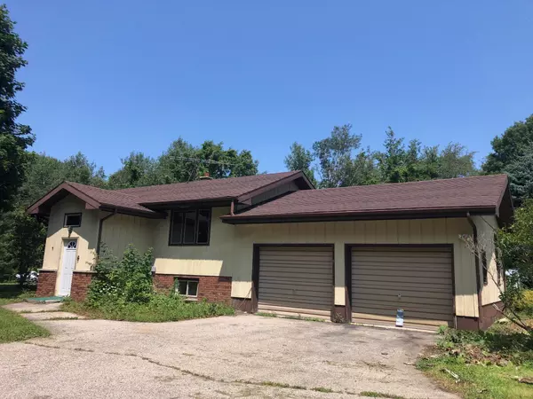 W3350 Bray Rd, Lafayette, WI 53121