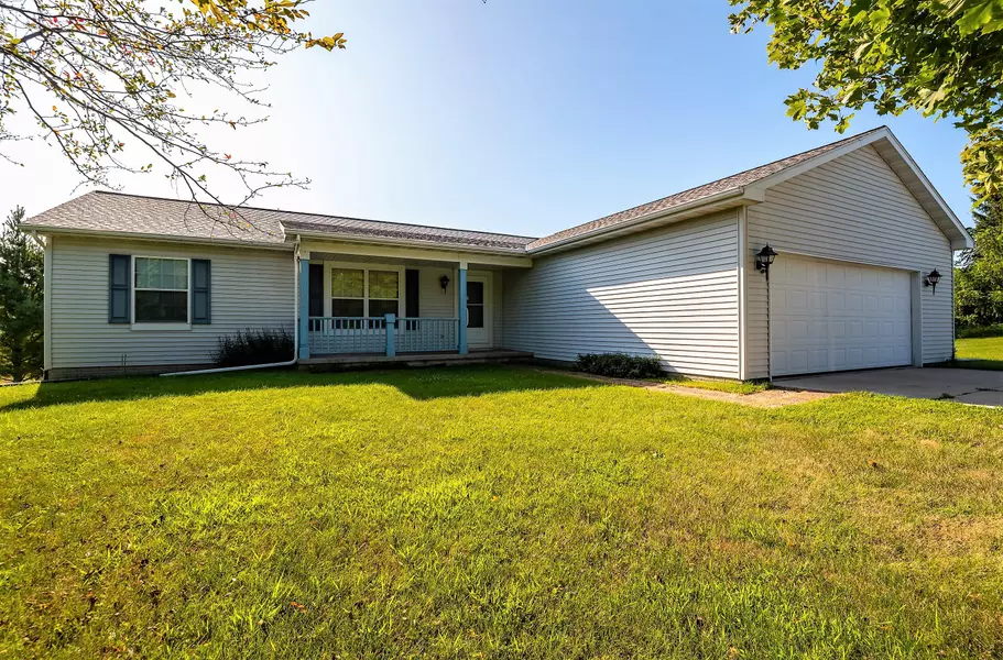 N7648 Freedom Rd, Theresa, WI 53091