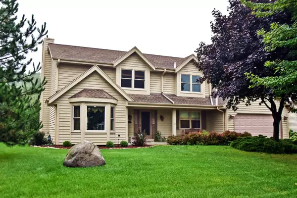 4820 S 82nd St,  Greenfield,  WI 53220