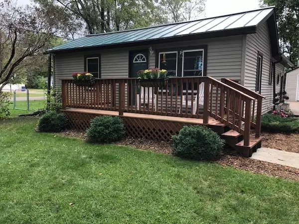 2640 Lakeshore DR, Campbell, WI 54603