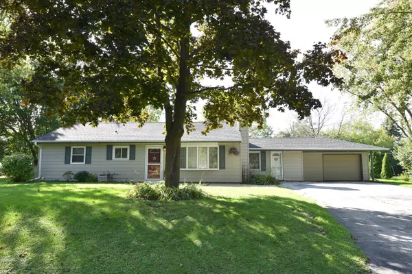 W162N9975 Mayflower Dr, Germantown, WI 53022