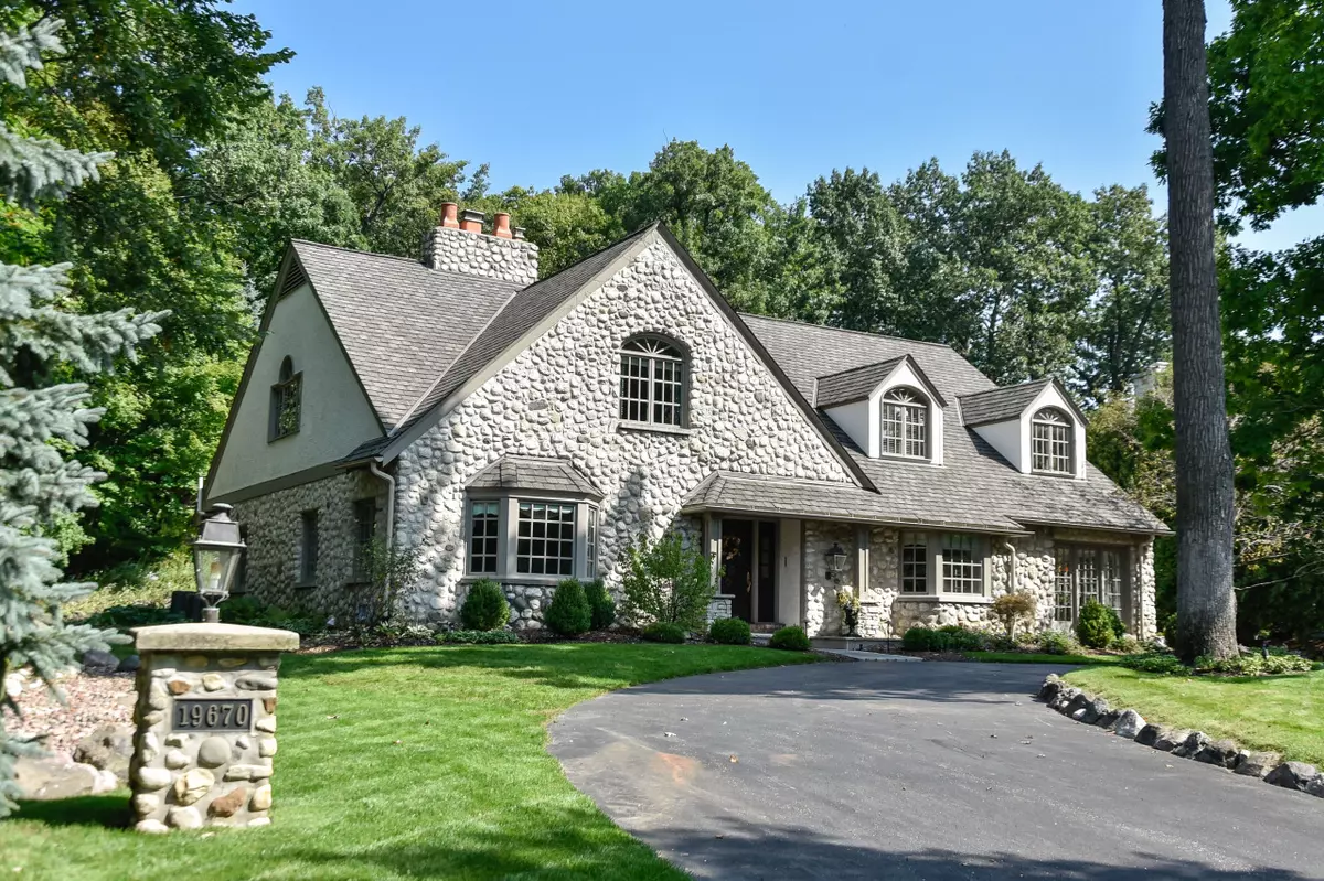 Brookfield, WI 53045,19670 Independence Ct