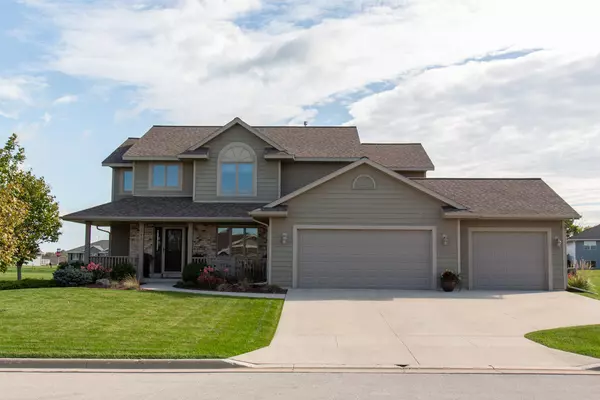 241 Auburn DR, Sheboygan Falls, WI 53085