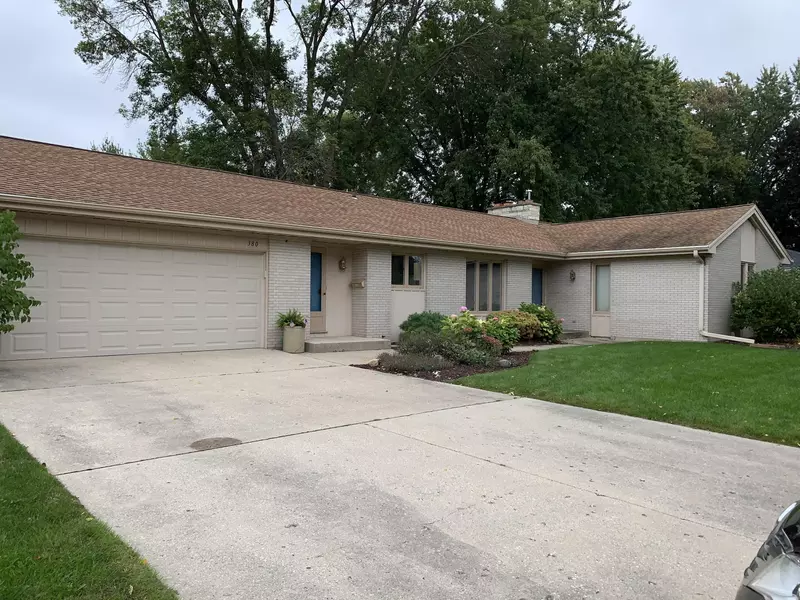380 St. Mary's Boulevard, Allouez, WI 54301