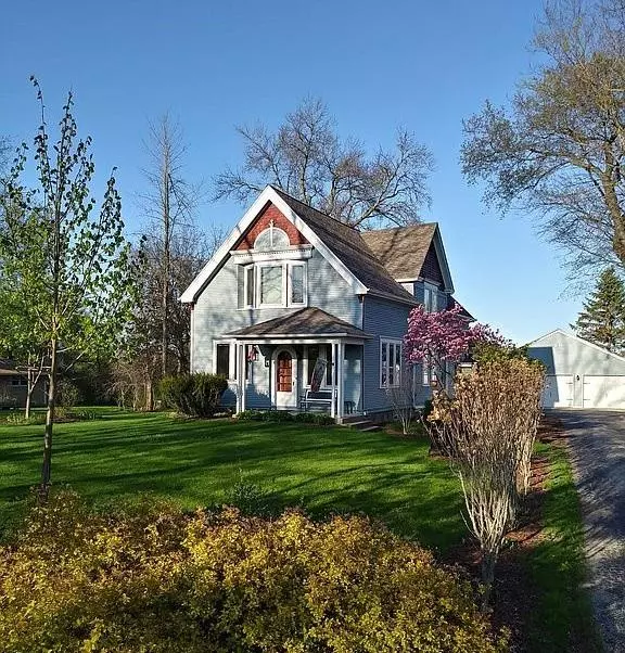 5930 S 92nd St, Greendale, WI 53130