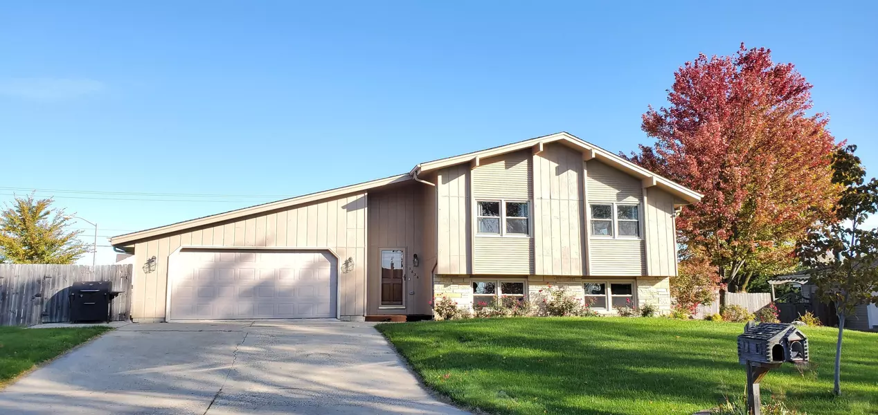 3836 W Jodi Pl, Franklin, WI 53132