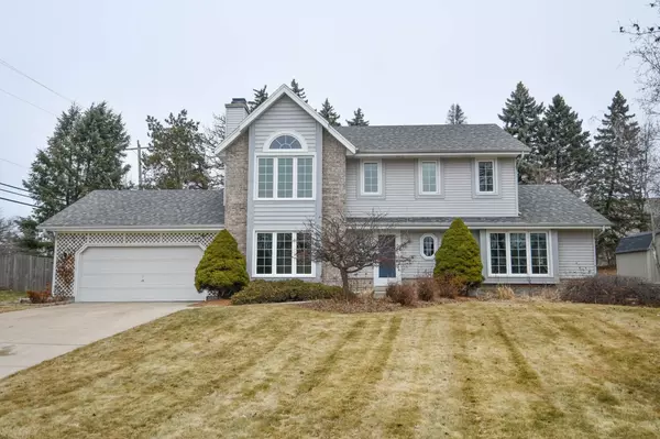 Franklin, WI 53132,7556 W Pineberry Ridge