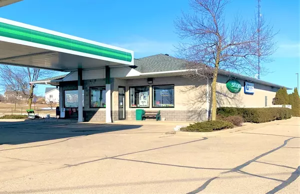 Slinger, WI 53086,1136 E Commerce Blvd