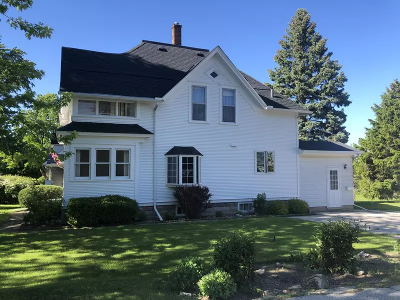 246 S Main St, Cedar Grove, WI 53013