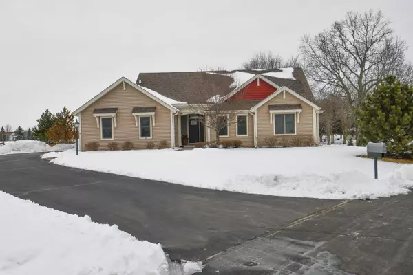 Dousman, WI 53118,586 N Buth Rd