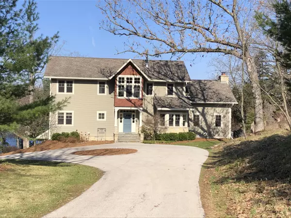 31800 County Road K, Chenequa, WI 53029