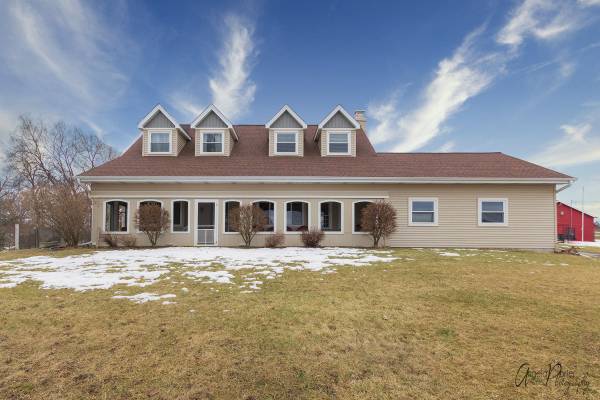 22911 45th St, Brighton, WI 53104