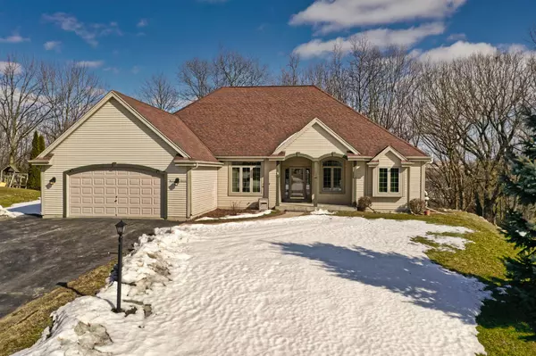 W233N6730 Nancy Dr, Sussex, WI 53089