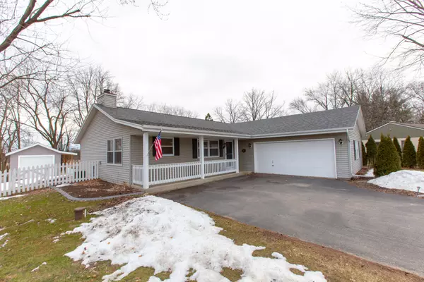 S92W22595 Fatima Dr, Big Bend, WI 53103