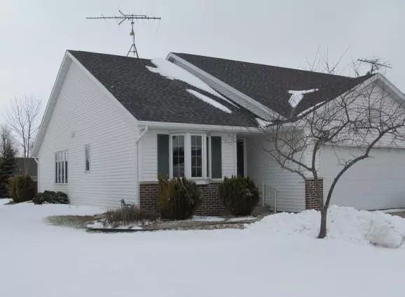 171 Lexington Ct, Sheboygan Falls, WI 53085