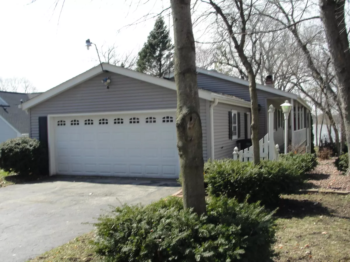 Norway, WI 53185,7026 Breezy Point Rd