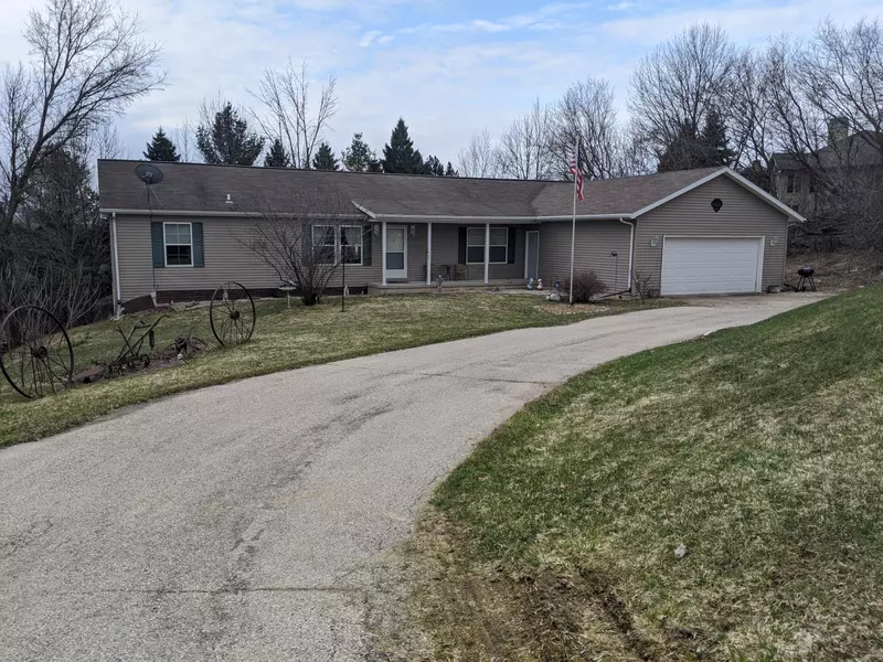 445 Grandview Cir, Adell, WI 53001